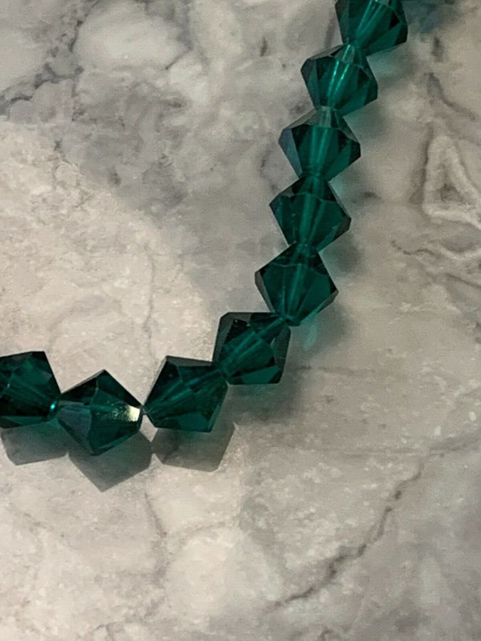 Antique Antique Vintage Art Deco Czech Green Faceted and Graduated Necklace