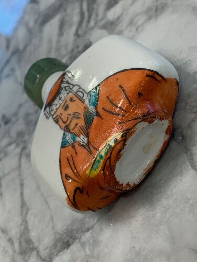 Antique Vintage Art Deco Chinese Snuff Opium Bottle Hand Painted with Jade Stopper