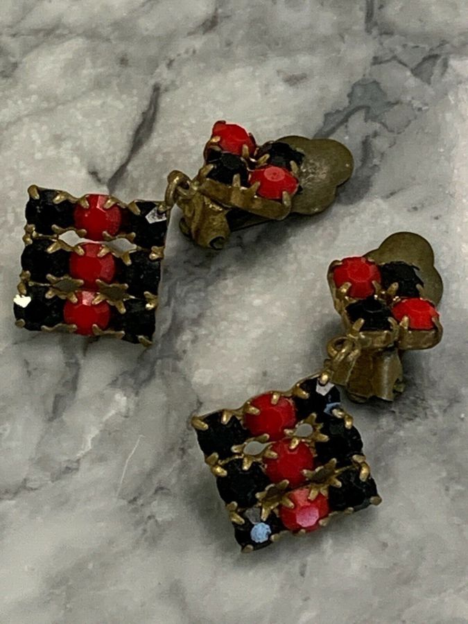 Antique Vintage Art Deco Czech Red and Black Drop Earrings