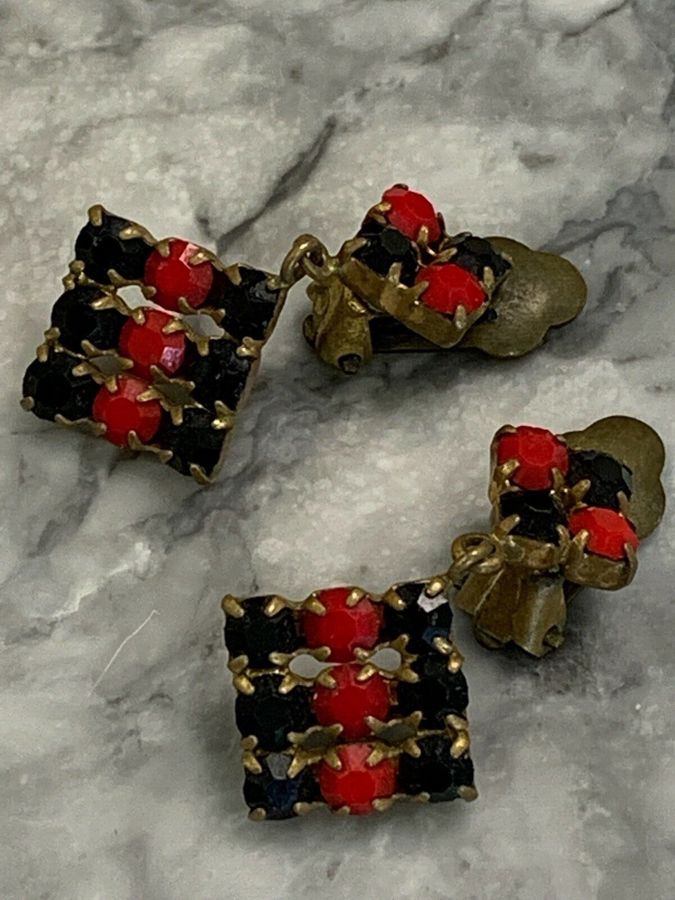 Antique Vintage Art Deco Czech Red and Black Drop Earrings