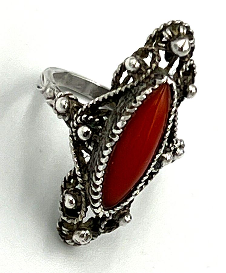 Antique Antique Silver Ring Set with Natural Coral Size J