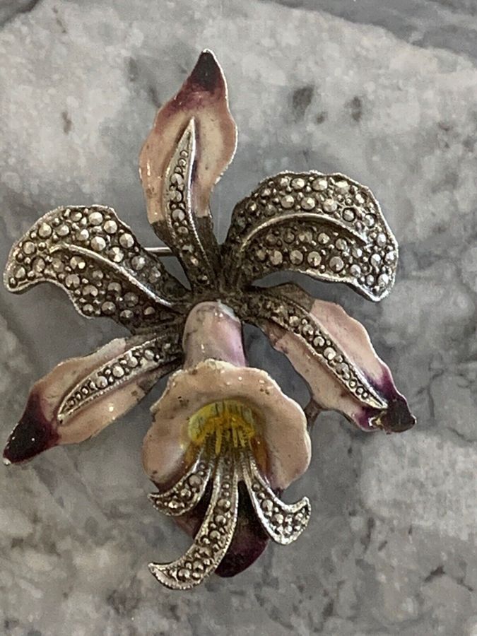 Antique Vintage Art Deco Marcasite Enamelled Brooch Pin Depicting a Lilly