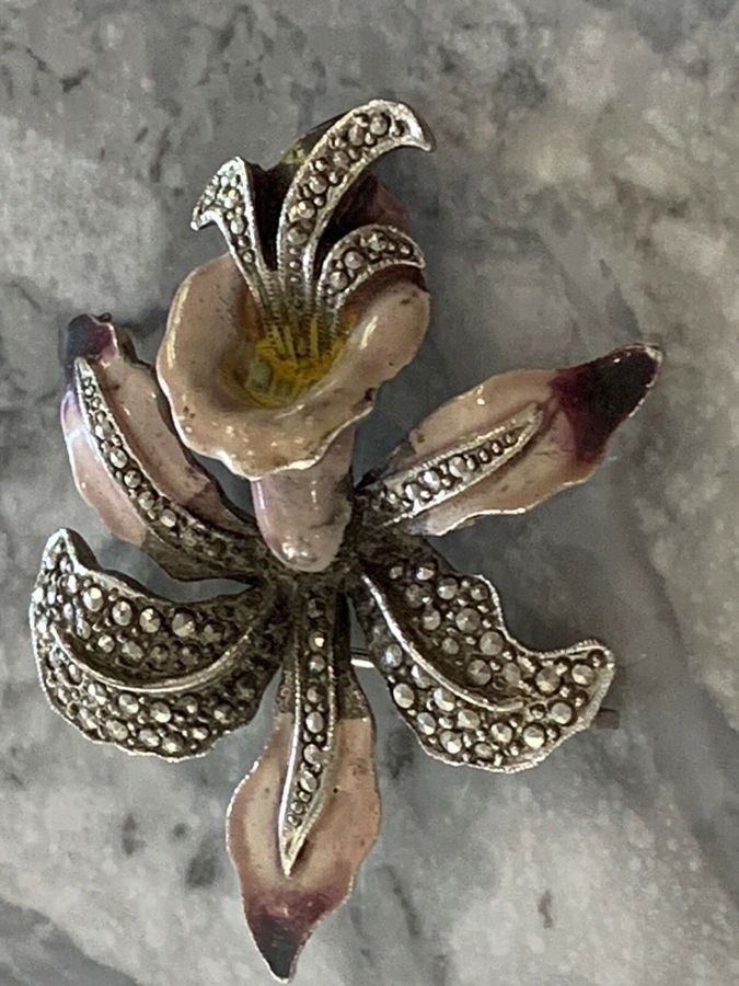 Antique Vintage Art Deco Marcasite Enamelled Brooch Pin Depicting a Lilly