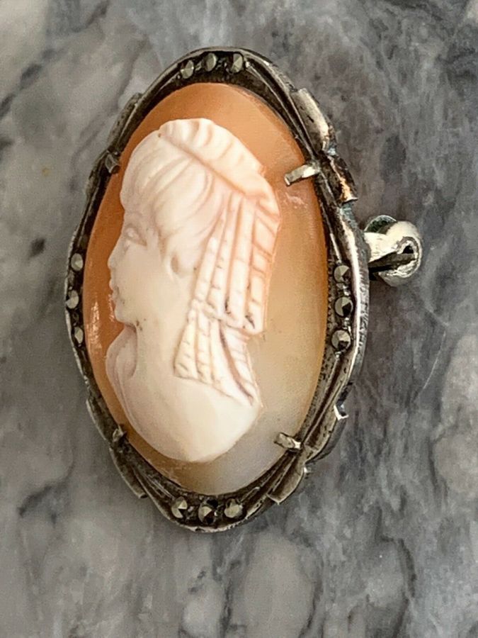 Antique Antique Hand Carved Shell Cameo Brooch Pendant  Solid Silver Mount Italian