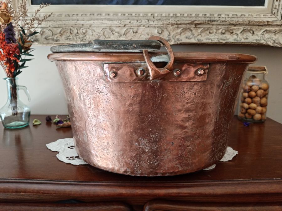 Antique Large antique copper pot 3.5 kg handmade, wrought iron handle