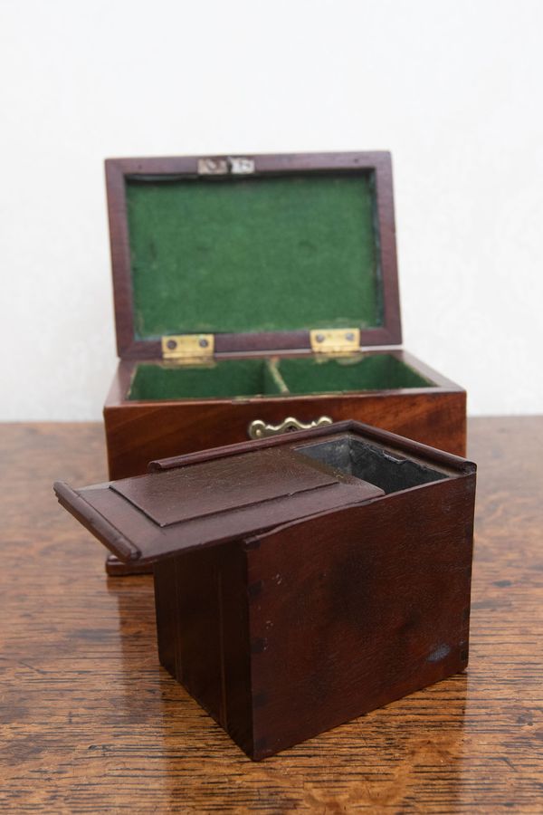 Antique Beautiful 18th century mahogany tea caddy with fitted interior.