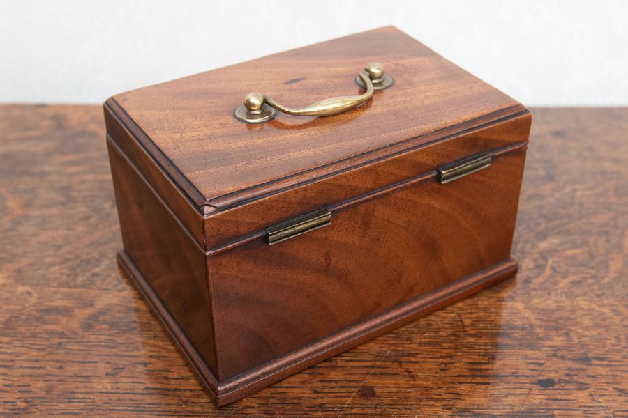 Antique Beautiful 18th century mahogany tea caddy with fitted interior.