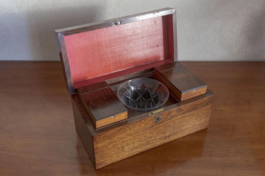 Antique George III antique mahogany tea caddy with cut glass mixing bowl