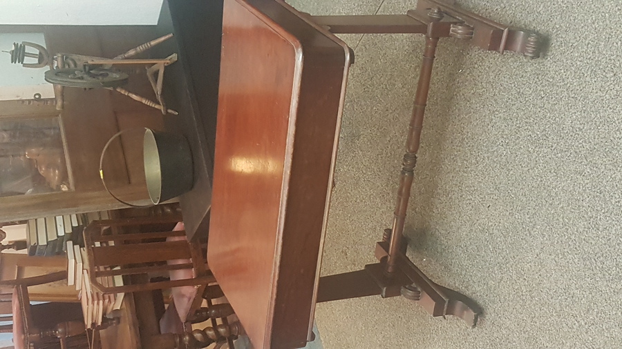 Antique Antique Side Table 