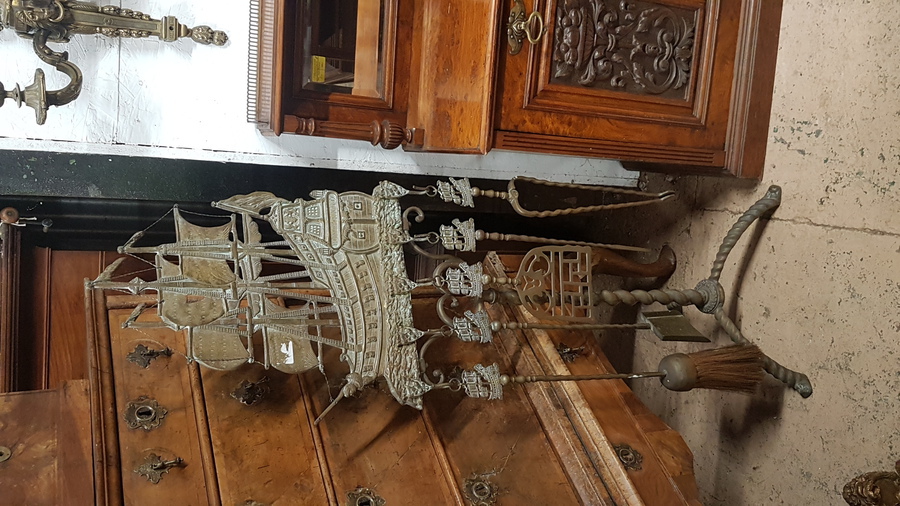 Antique Fireplace Ship Compendium Set