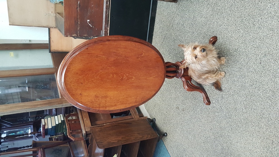 Antique Antique Victorian Oval Tripod Table 