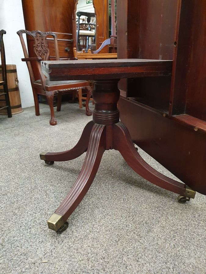 Antique Antique Dining Table 