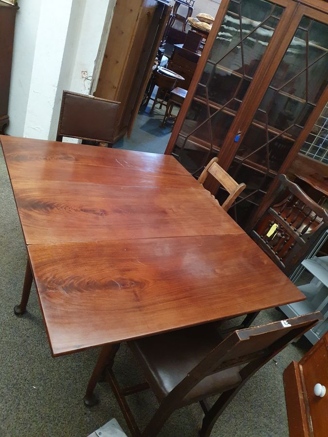 Antique Antique Dining Table Seats 6