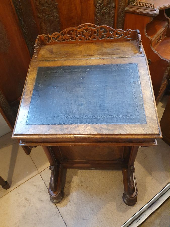 Antique Good Antique 19thC Walnut Davenport Writing Desk 