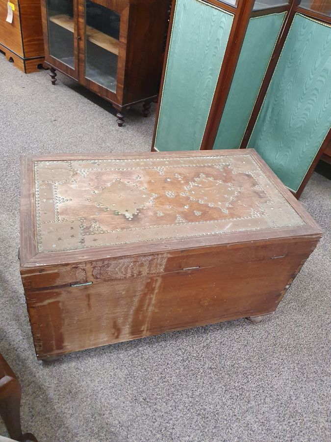 Antique Good Antique Zanzibar Box Table Chest