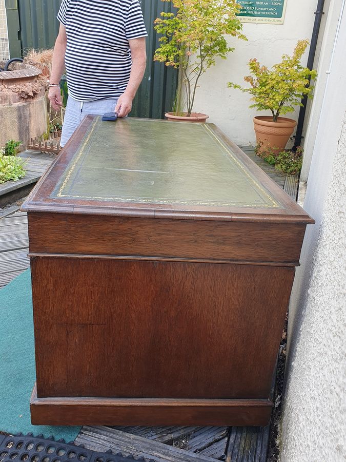 Antique Good Antique Victorian Oak Leather Top Writing Office Desk 