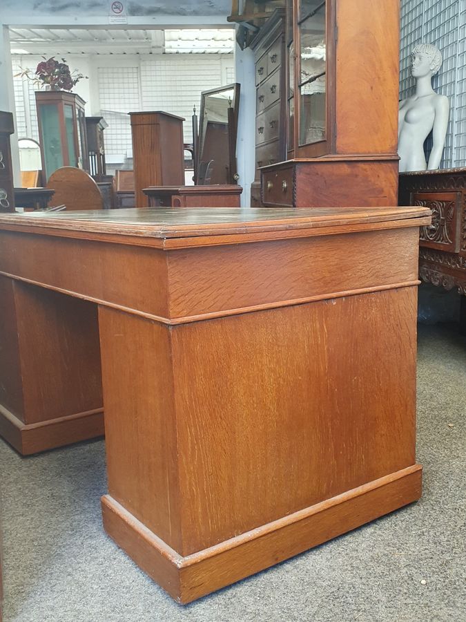 Antique Antique Oak Leather Top Writing Office Table Desk