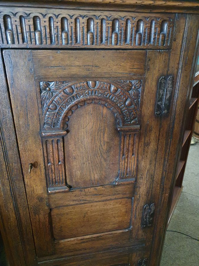 Antique Good 1920's Oak Corner Cupboard Cabinet 