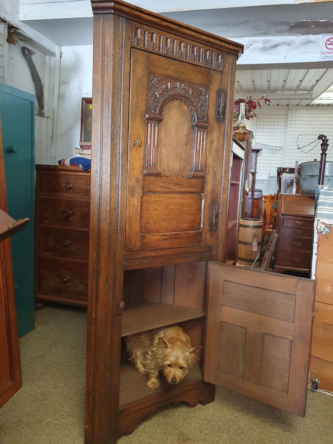 Antique Good 1920's Oak Corner Cupboard Cabinet 