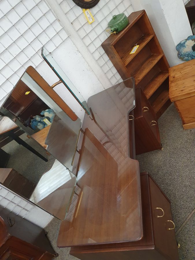 Antique Good Retro G-Plan Librenza Mid Century Triple Mirror Dressing Table