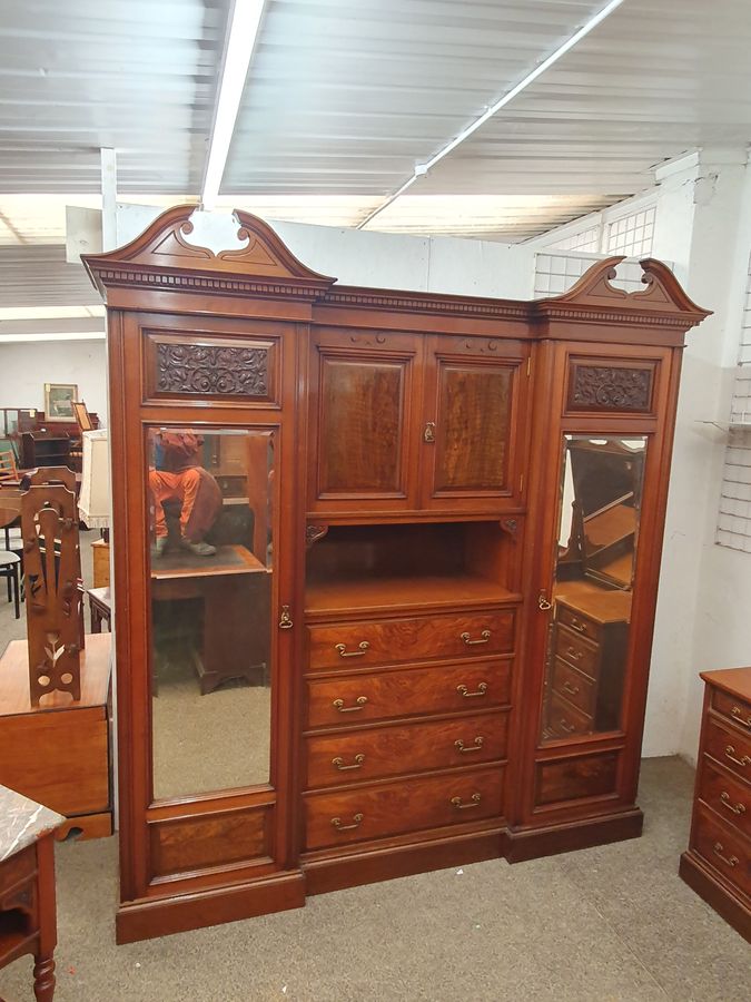 Antique Good Antique Bedroom Set Wardrobe Dressing Table Washstand & Bedside Cabinet 