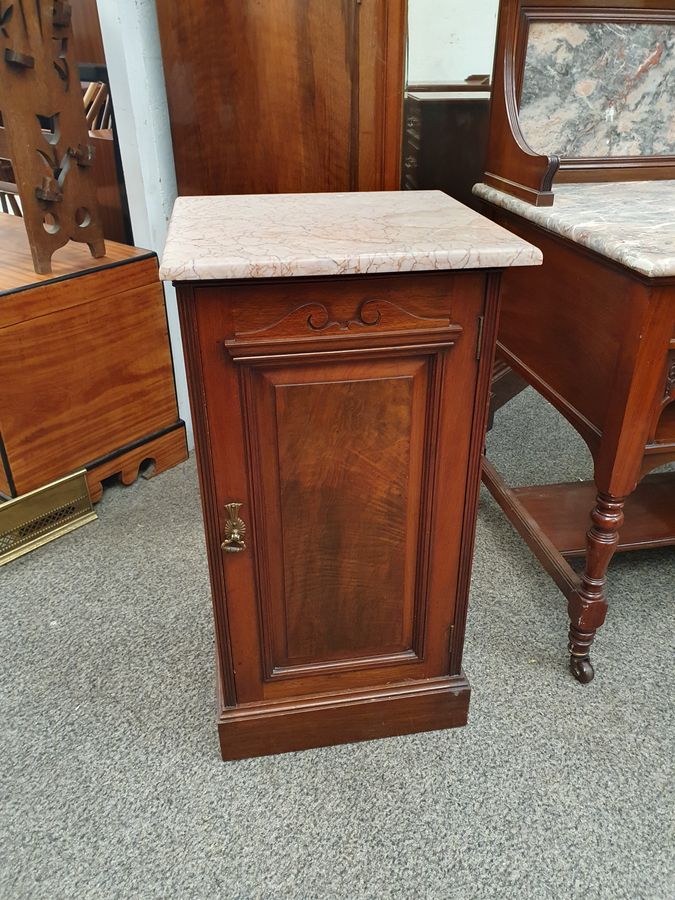 Antique Good Antique Bedroom Set Wardrobe Dressing Table Washstand & Bedside Cabinet 