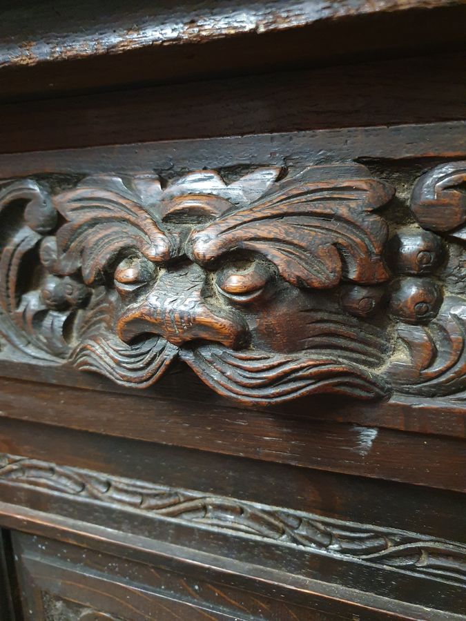 Antique Good Antique Late Victorian Lion Mask Face Carved Oak Mirror Back Sideboard 