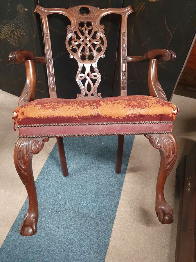 Antique Antique Set of 6 Ball & Claw Dining Chairs 