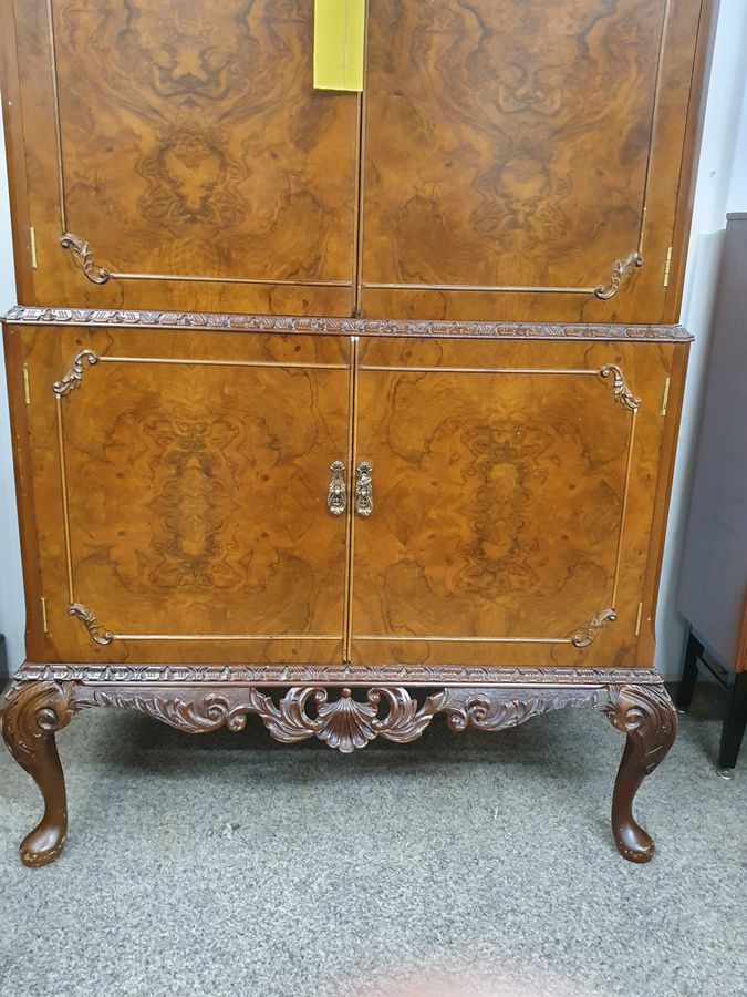 Antique Good Antique Style 1950's Walnut Cocktail Drinks Cabinet 