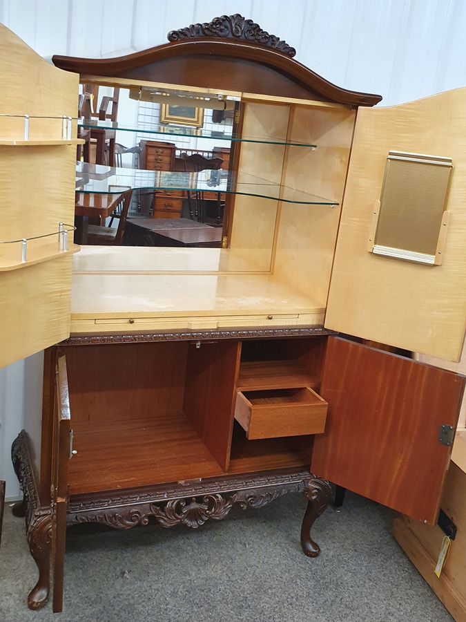 Antique Good Antique Style 1950's Walnut Cocktail Drinks Cabinet 