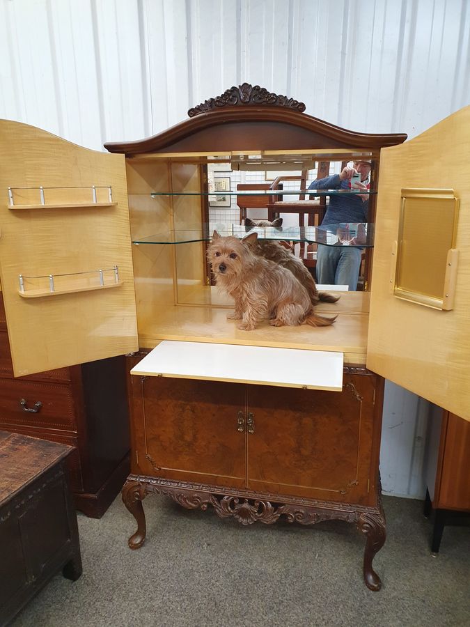 Antique Good Antique Style 1950's Walnut Cocktail Drinks Cabinet 