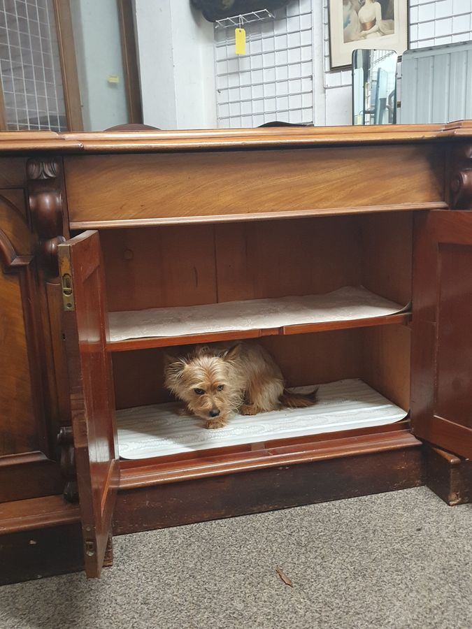 Antique Good Large Antique Victorian Four Door Sideboard 