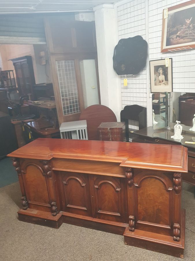 Antique Good Large Antique Victorian Four Door Sideboard 