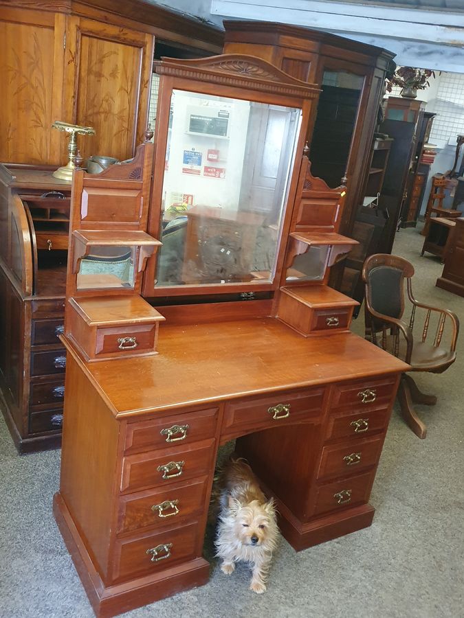 Antique Antique Dressing Table With A Mirror Back 