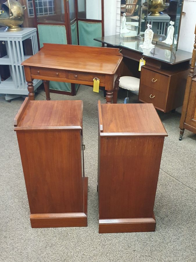 Antique Good Antique Pair of Bedside Table Cabinet's 