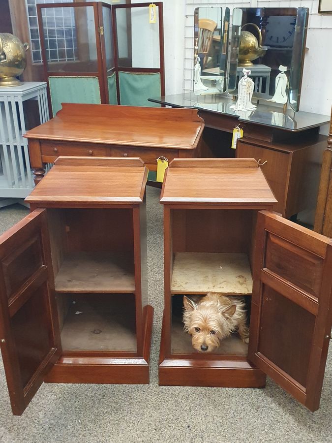 Antique Good Antique Pair of Bedside Table Cabinet's 