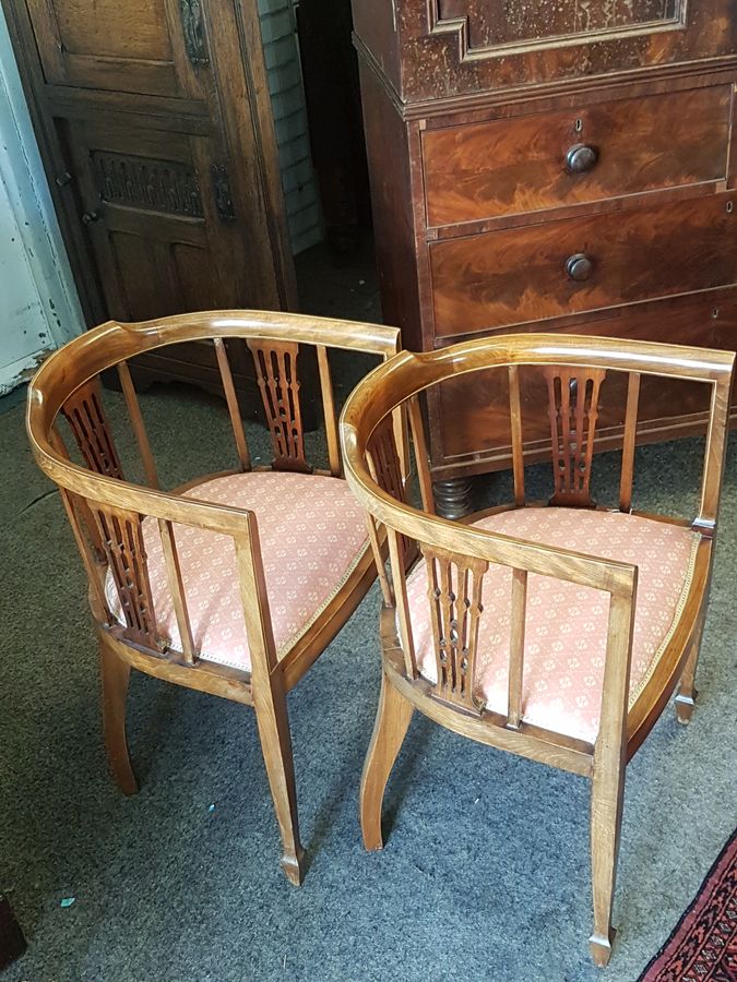 Antique Good Pair of Edwardian Tub Chair Armchairs 