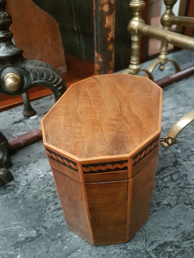 Antique Good Small Antique Tea Caddy 