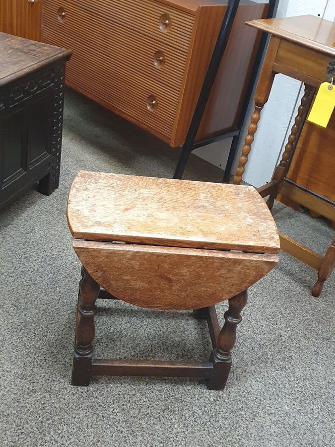 Antique Small Antique Oak Coffee Lamp Occasional Table 