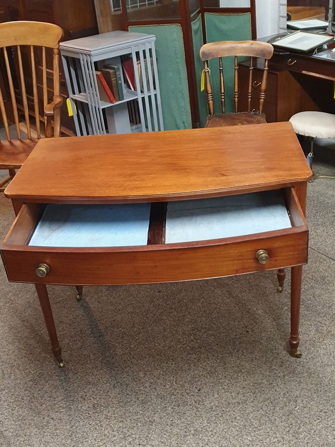 Antique Good Antique 19thC Victorian Bow Front Side Table 