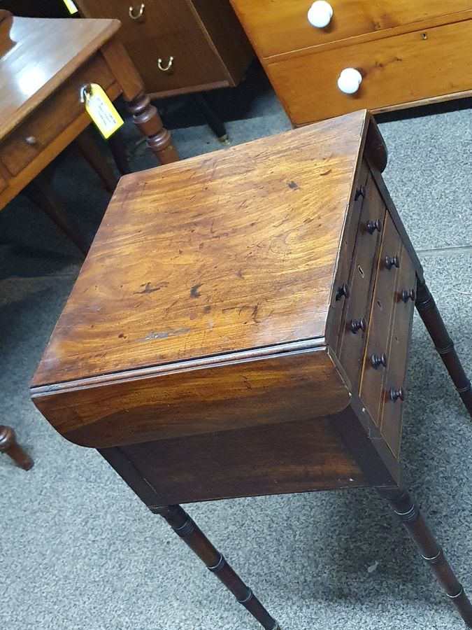 Antique Antique Mini Pembroke Side Lamp Table 