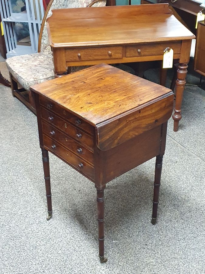 Antique Antique Mini Pembroke Side Lamp Table 