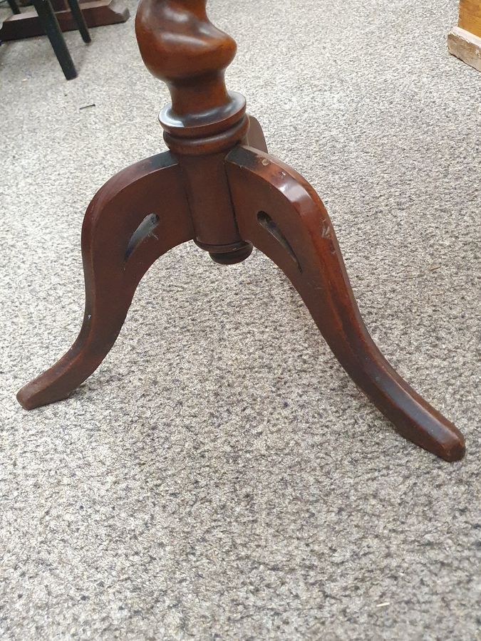 Antique Good Antique Victorian Tripod Table