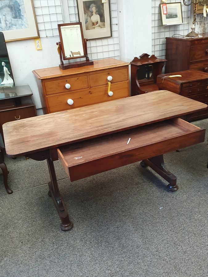 Antique Antique Side Table 