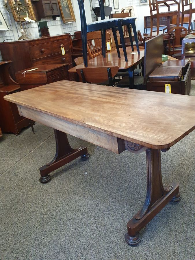 Antique Antique Side Table 