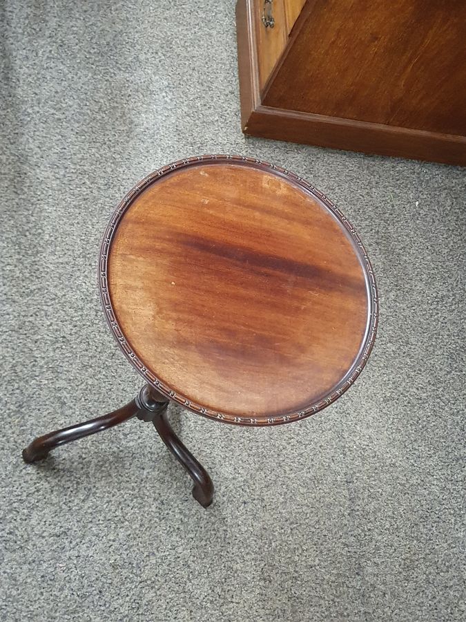 Antique Good Antique Georgian Wine Tripod Table