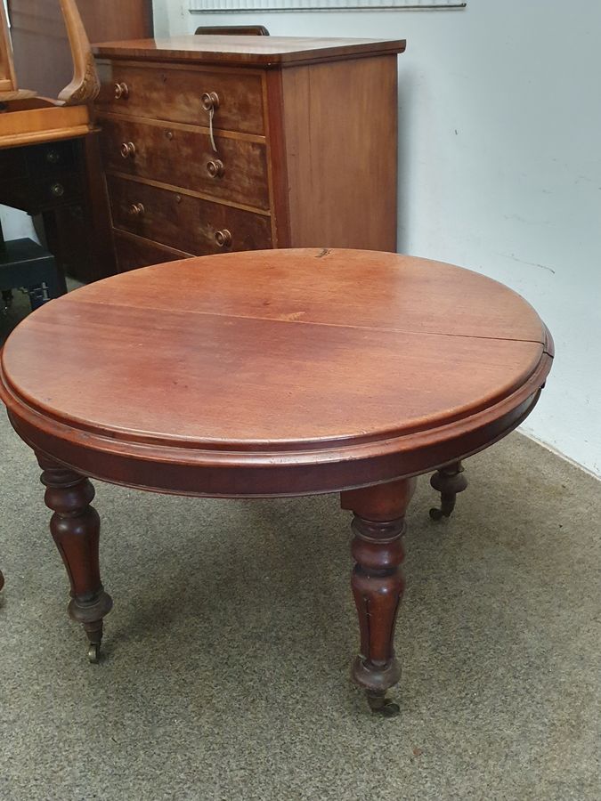 Antique Antique Victorian Round Extending Dining Table Seats 8