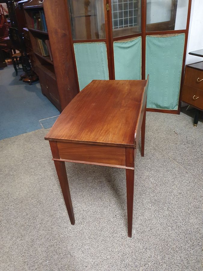 Antique Antique Side Table 