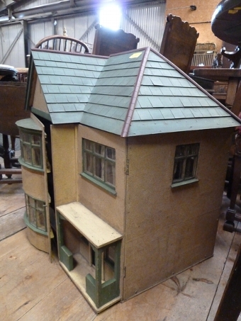 Antique Doll's House