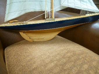 Antique Pond Yacht